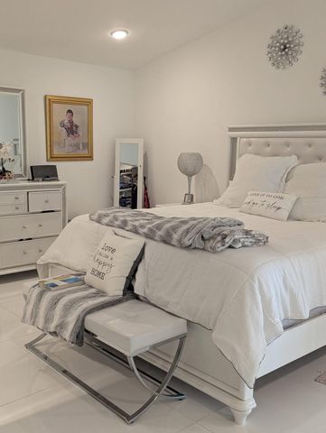 23277 Barlake Drive, Boca Raton, FL 33433