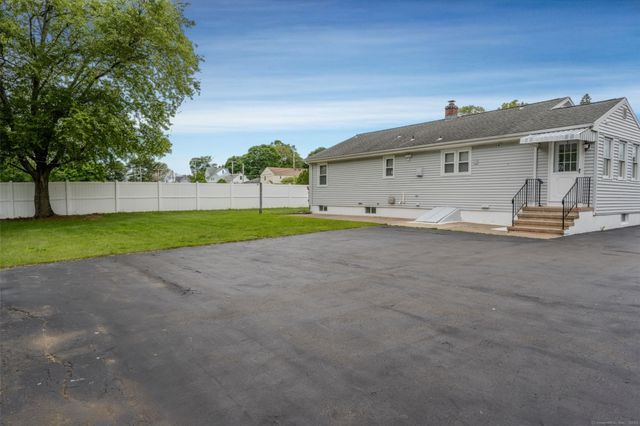 34 River Street, East Haven, CT 06512