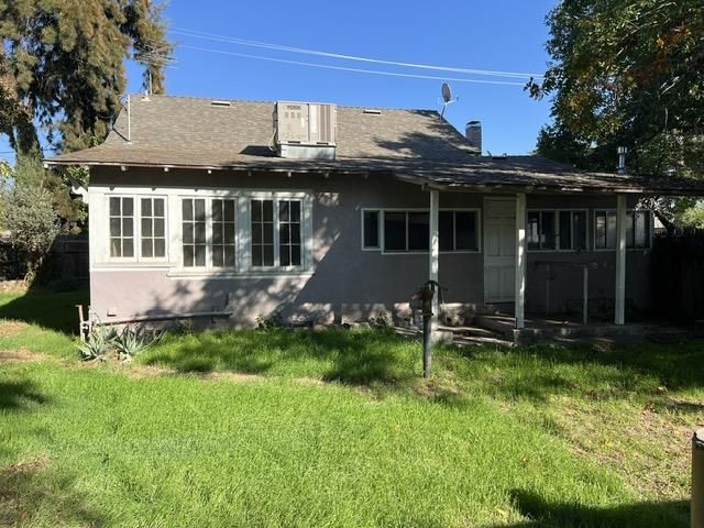 332 Hinkley Ave, Oakdale, CA 95361