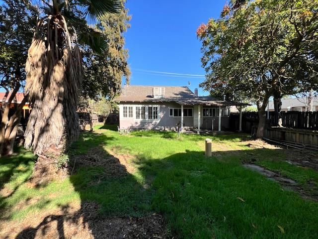 332 Hinkley Ave, Oakdale, CA 95361