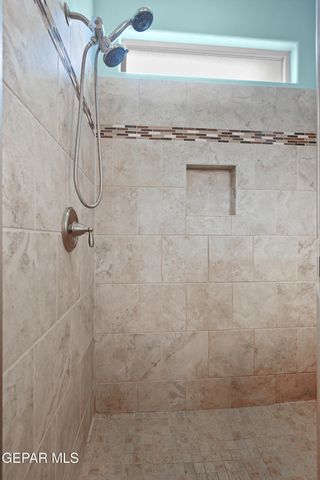 7866 ENCHANTED CIRCLE Drive, El Paso, TX 79911