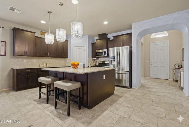 7866 ENCHANTED CIRCLE Drive, El Paso, TX 79911