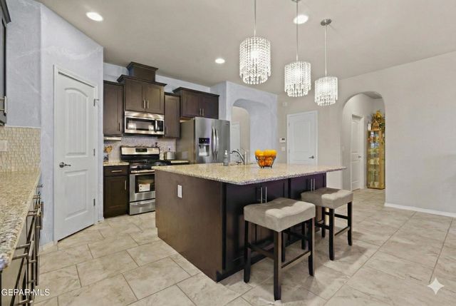 7866 ENCHANTED CIRCLE Drive, El Paso, TX 79911