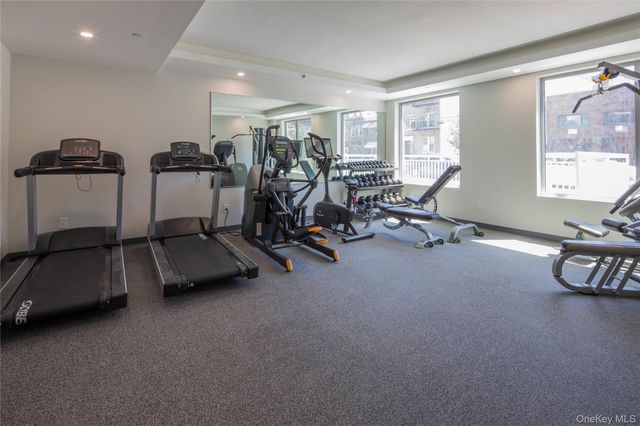 14-33 31st Avenue 3F, Astoria, NY 11106