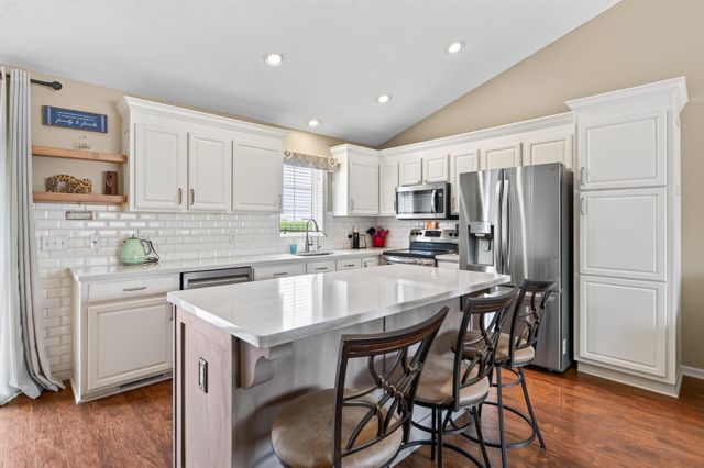 7833 Jorgensen Avenue S, Cottage Grove, MN 55016