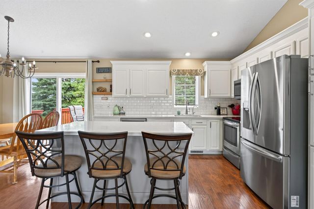 7833 Jorgensen Avenue S, Cottage Grove, MN 55016