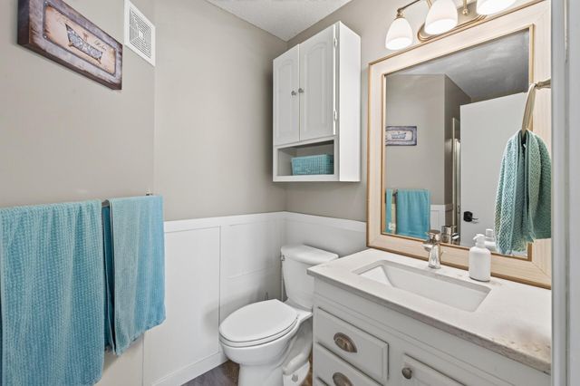 7833 Jorgensen Avenue S, Cottage Grove, MN 55016
