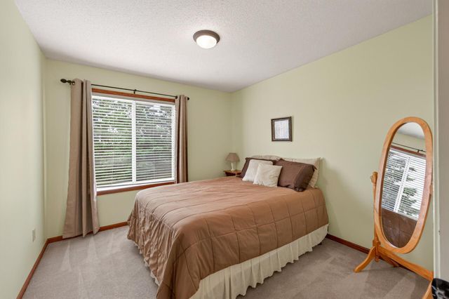 7833 Jorgensen Avenue S, Cottage Grove, MN 55016