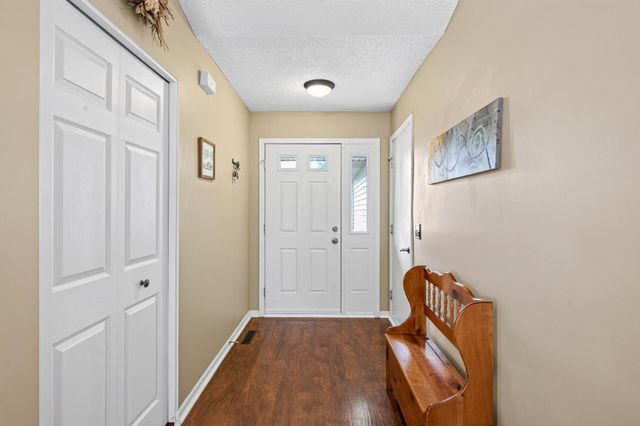 7833 Jorgensen Avenue S, Cottage Grove, MN 55016