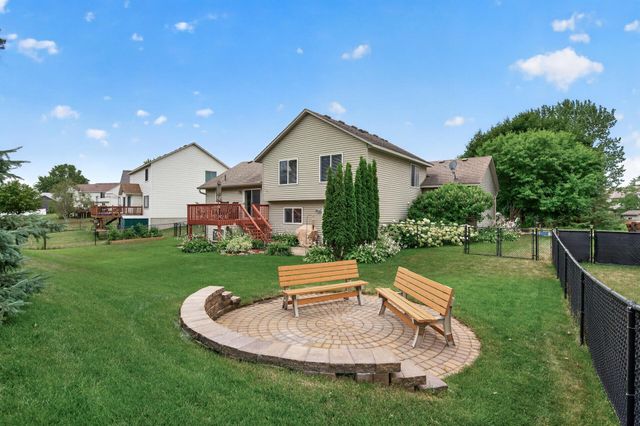 7833 Jorgensen Avenue S, Cottage Grove, MN 55016