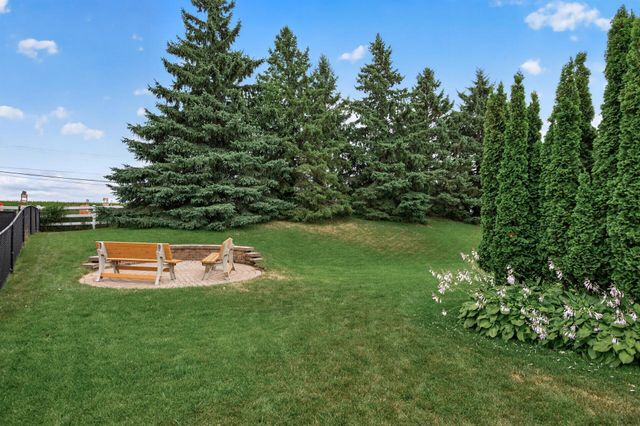 7833 Jorgensen Avenue S, Cottage Grove, MN 55016