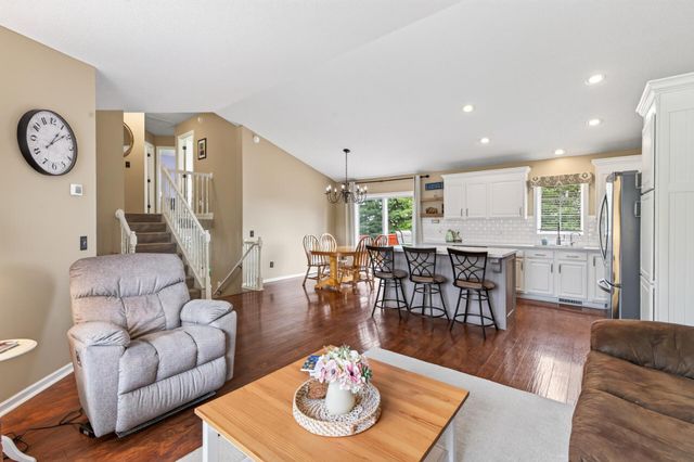 7833 Jorgensen Avenue S, Cottage Grove, MN 55016