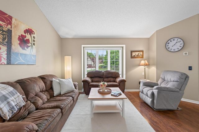 7833 Jorgensen Avenue S, Cottage Grove, MN 55016