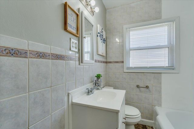 4902 E Pine, Wichita, KS 67208