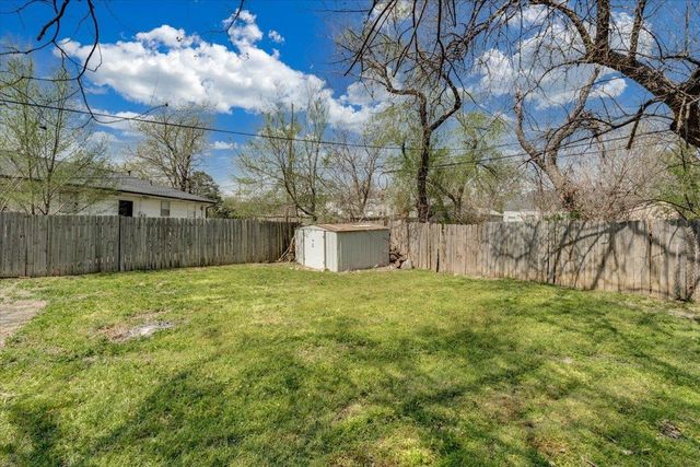 4902 E Pine, Wichita, KS 67208