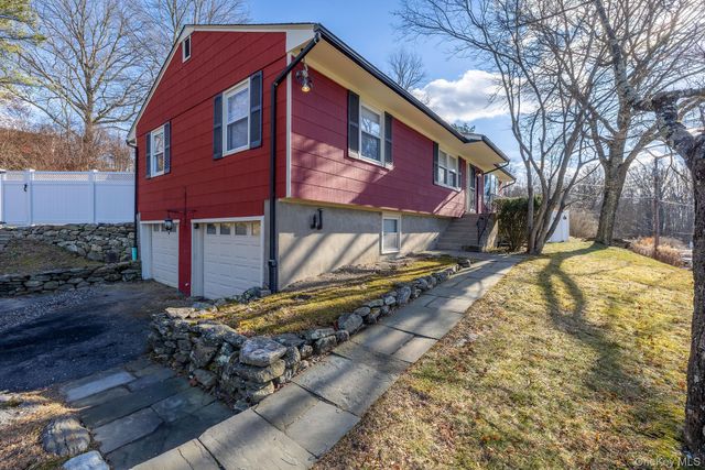 53 Saint Michaels Terrace, Carmel, NY 10512