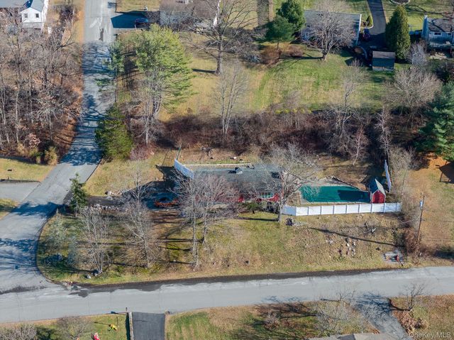 53 Saint Michaels Terrace, Carmel, NY 10512