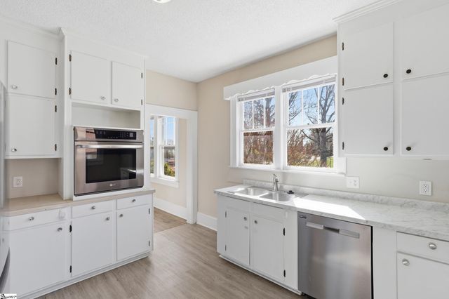 202 S 5th Street, Easley, SC 29640