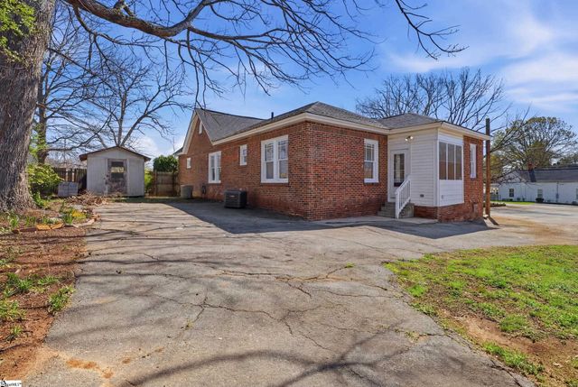 202 S 5th Street, Easley, SC 29640