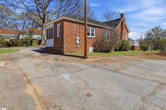 202 S 5th Street, Easley, SC 29640