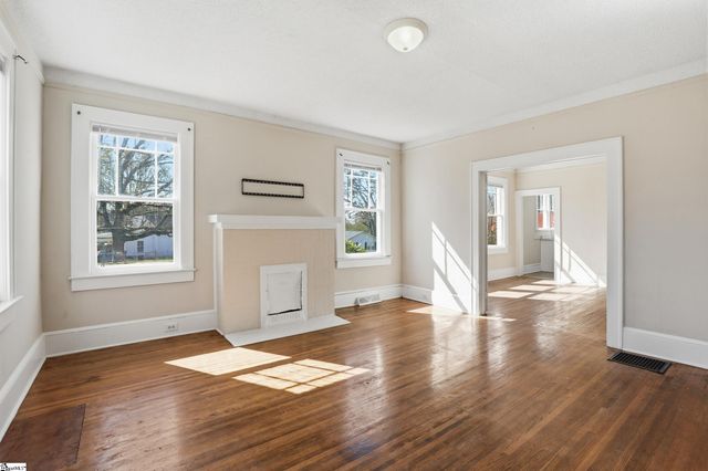 202 S 5th Street, Easley, SC 29640