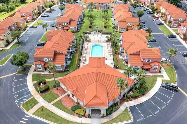 1017 LAKE BERKLEY DR, Kissimmee, FL 34746