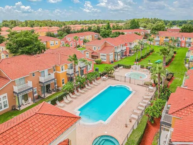 1017 LAKE BERKLEY DR, Kissimmee, FL 34746