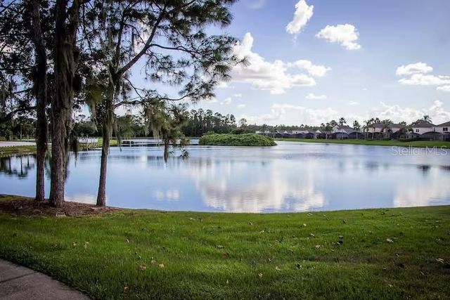 1017 LAKE BERKLEY DR, Kissimmee, FL 34746