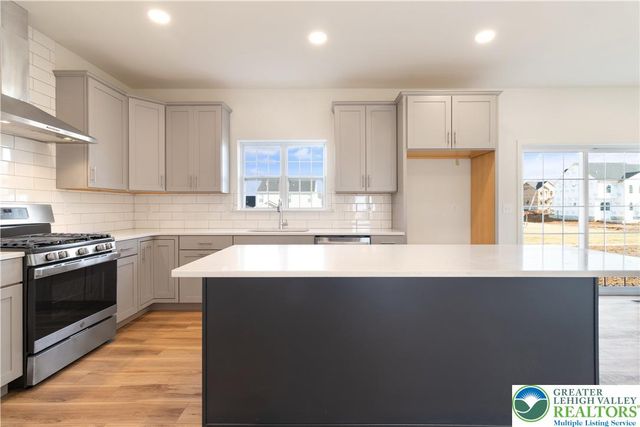 77 Tumble Creek Road 14, Williams Twp, PA 18042