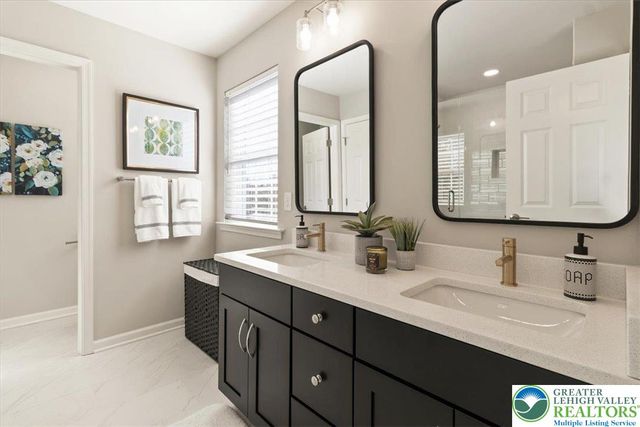 77 Tumble Creek Road 14, Williams Twp, PA 18042