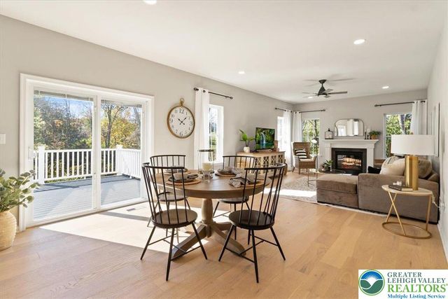 77 Tumble Creek Road 14, Williams Twp, PA 18042