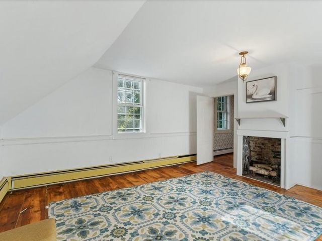 1015 Hortonville Rd, Swansea, MA 02777