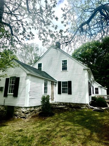 1015 Hortonville Rd, Swansea, MA 02777