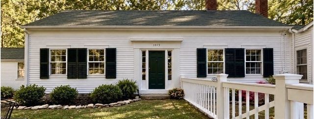1015 Hortonville Rd, Swansea, MA 02777