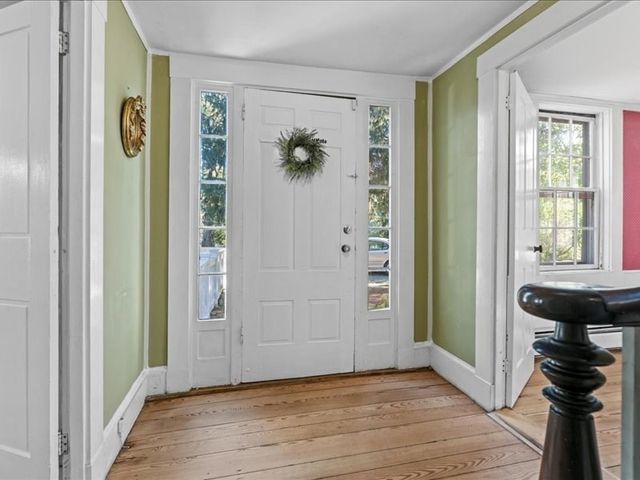 1015 Hortonville Rd, Swansea, MA 02777