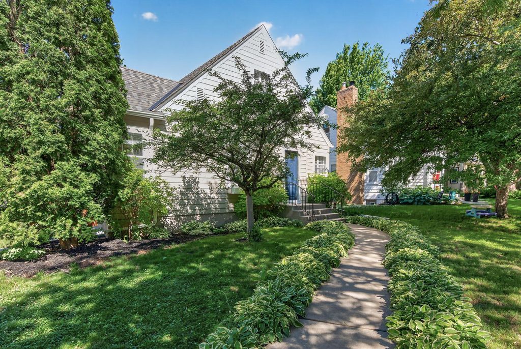 5844 11th Avenue S, Minneapolis, MN 55417