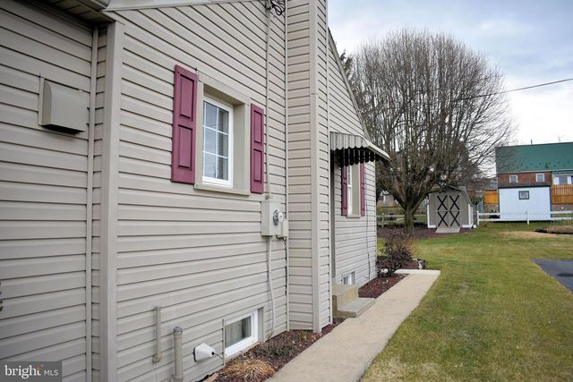 436 GRANDVIEW AVE, Chambersburg, PA 17201