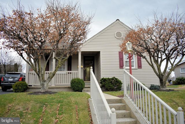 436 GRANDVIEW AVE, Chambersburg, PA 17201