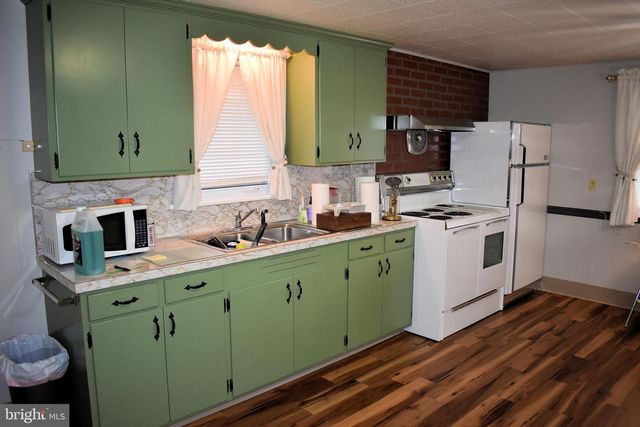 436 GRANDVIEW AVE, Chambersburg, PA 17201