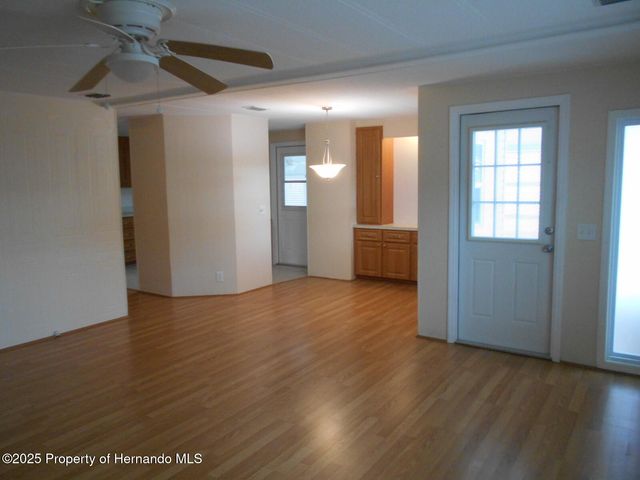 7507 Dinsmore Street, Brooksville, FL 34613