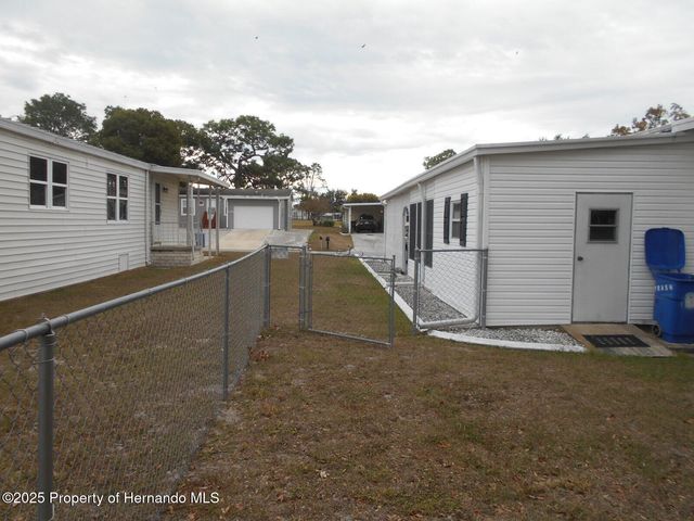 7507 Dinsmore Street, Brooksville, FL 34613