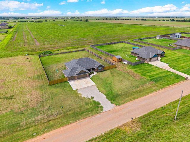 11325 SW Woodlawn Rd, Lawton, OK 73505