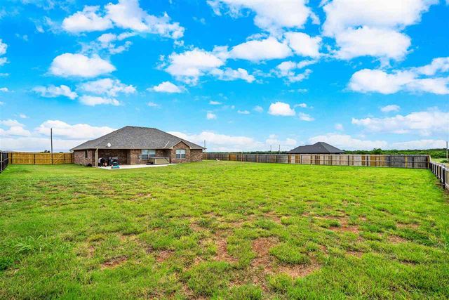 11325 SW Woodlawn Rd, Lawton, OK 73505