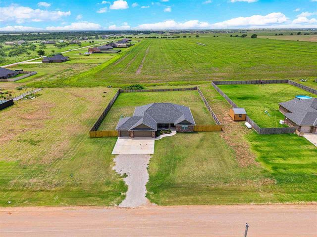 11325 SW Woodlawn Rd, Lawton, OK 73505