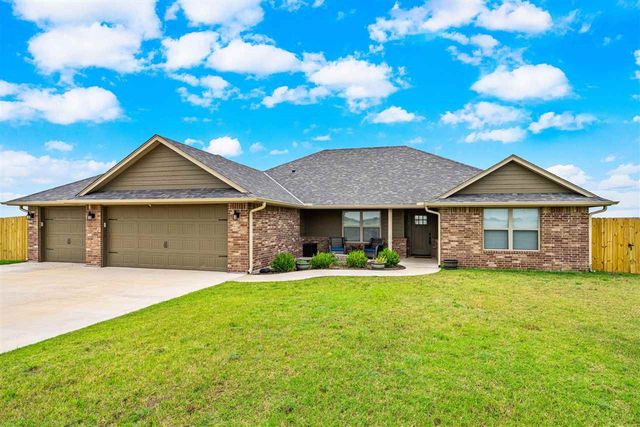 11325 SW Woodlawn Rd, Lawton, OK 73505