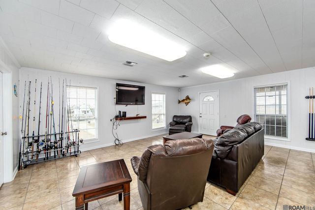 988 Four Point Rd, Dulac, LA 70353