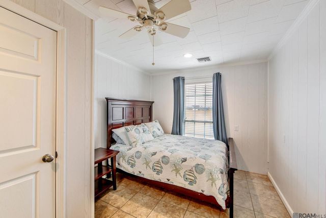 988 Four Point Rd, Dulac, LA 70353