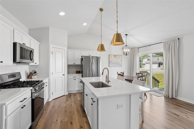1500 Red Cedar Lane, Granger, IA 50109