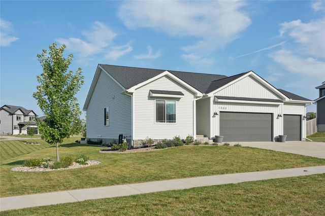 1500 Red Cedar Lane, Granger, IA 50109