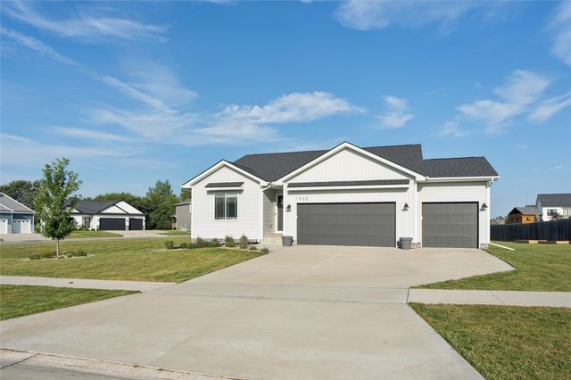 1500 Red Cedar Lane, Granger, IA 50109